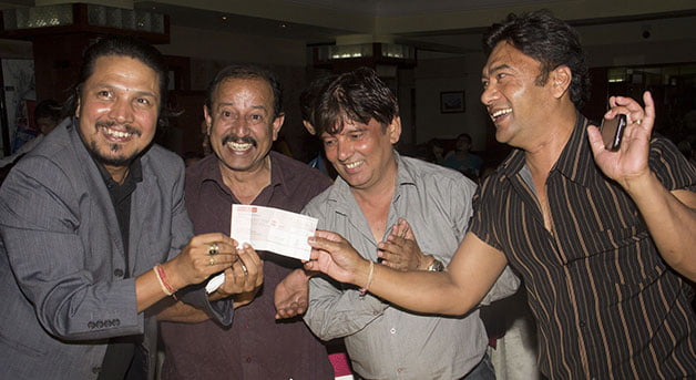 ‘६ एकान ६’ फिल्मले बाँड्यो बोनस