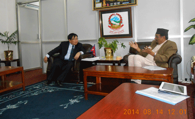 अर्थमन्त्री र एडीबी उपाध्यक्षबीच भेटघाट, नेपाललाई हतोत्साहित गरिनुहुँदैनः अर्थमन्त्री डा महत