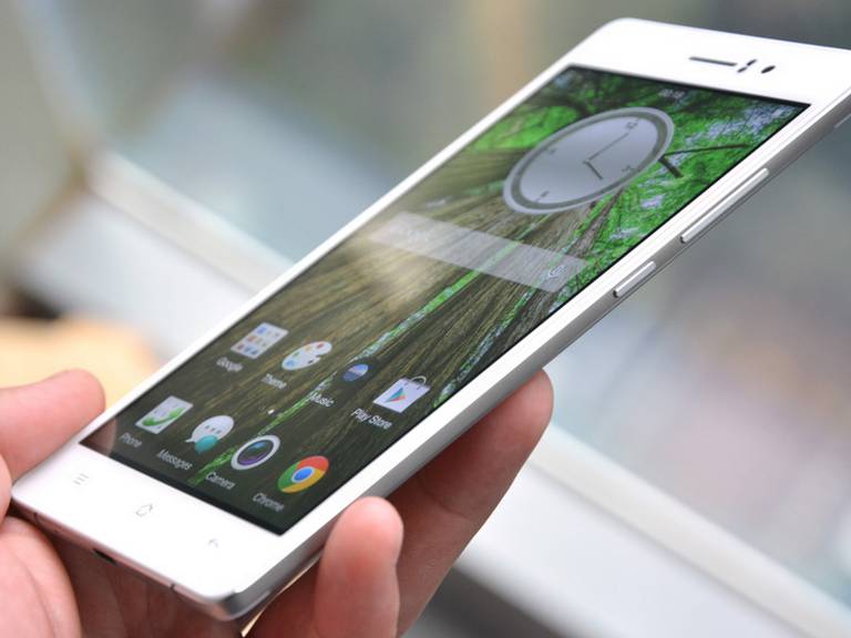 विश्वको सबैभन्दा पातलो स्मार्टफोन ‘अार फाइभ’ ओप्पोले बनायो