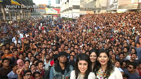 नोकिया लूमिया ७३० द्धारा विश्व रेकर्ड राख्ने सेल्फी खिचियो