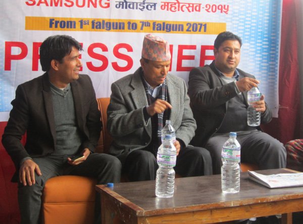 मोबाइल महोत्सवको रौनक बढदो, चौथो दिनसम्म ८ हजारबढि मोबाइल बिक्री