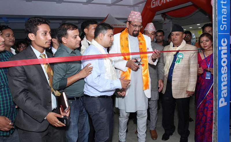 अर्थमन्त्रीद्धारा ललितपुर मोबाइल कम्प्लेक्सको उदघाट्न, मोबाइल एक्स्पो २०७२ शुरु