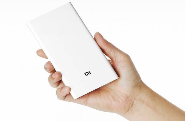 शिओमीको २०,००० एमएएचको पावरब्यांक र एमआइ ब्याण्ड वानएस सार्वजनिक