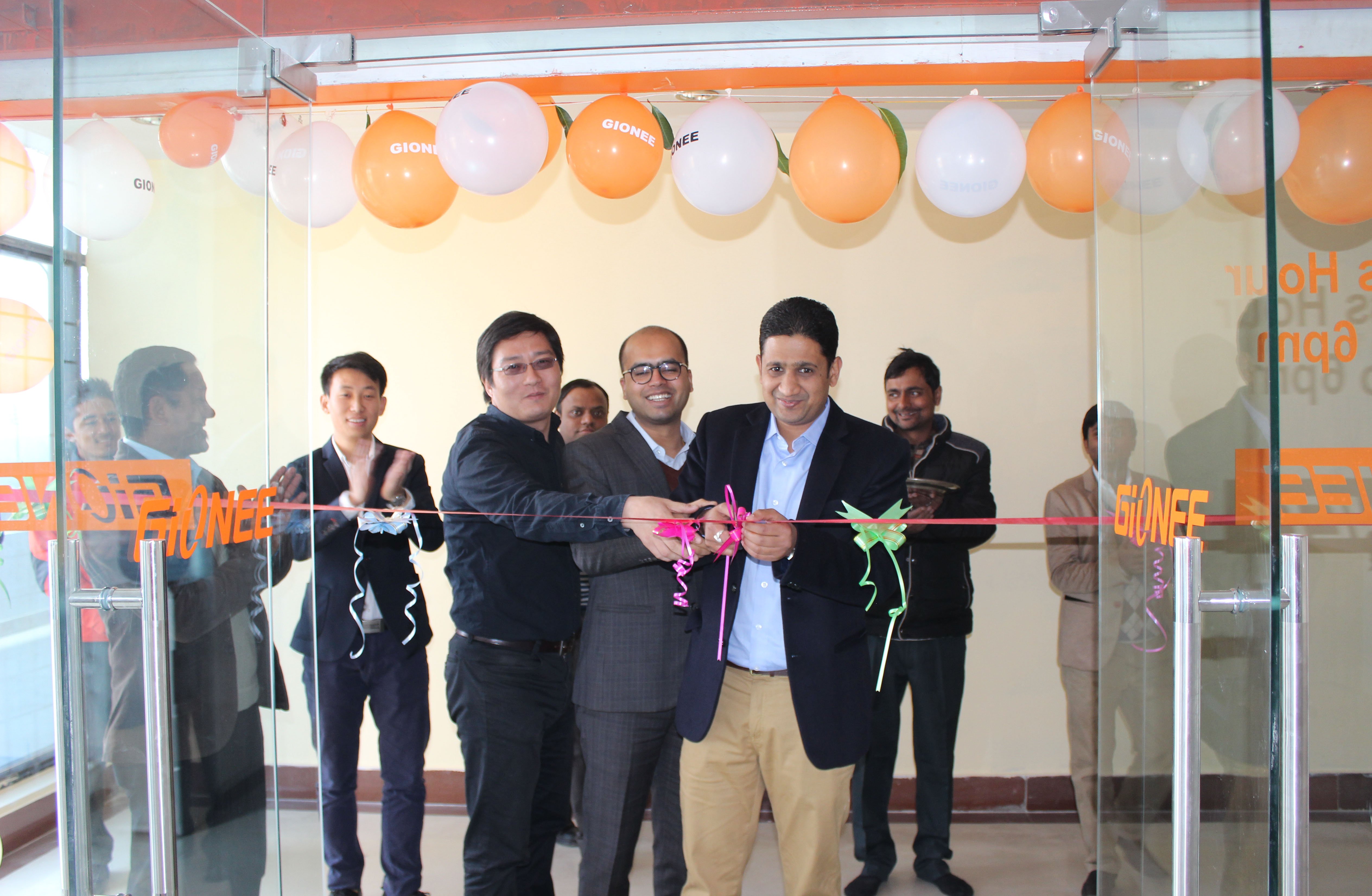 जियोनिको सर्भिस सेन्टर सिटिसी मलमा, ‘पी ५ डब्लू” स्मार्टफोन छिटै अाउने