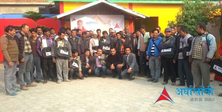 निर्माणकर्मीलाई अर्घाखाँची सिमेन्टको प्रशिक्षण