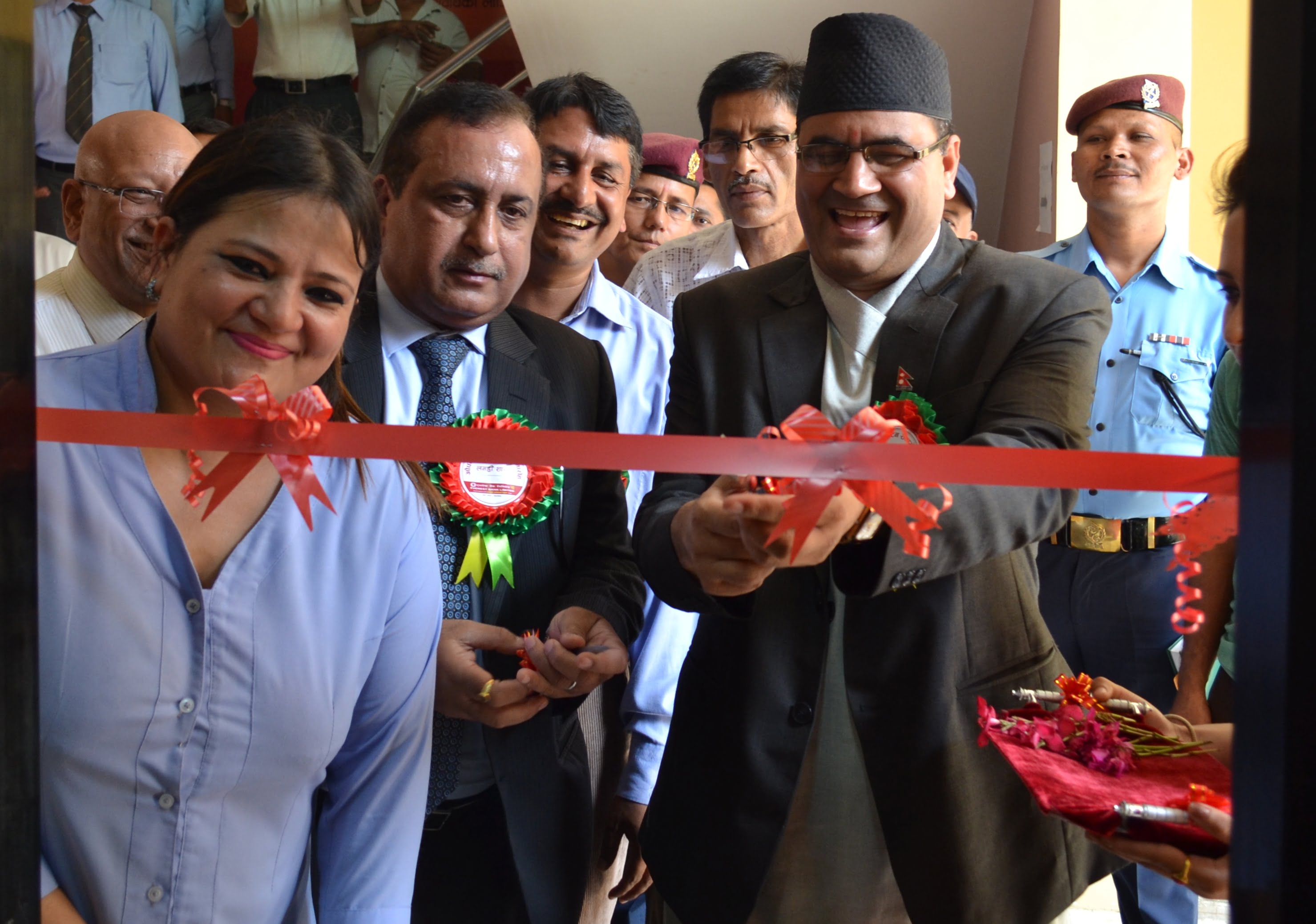 एभरेष्ट बैंकको शाखा लमहीमा शुरु