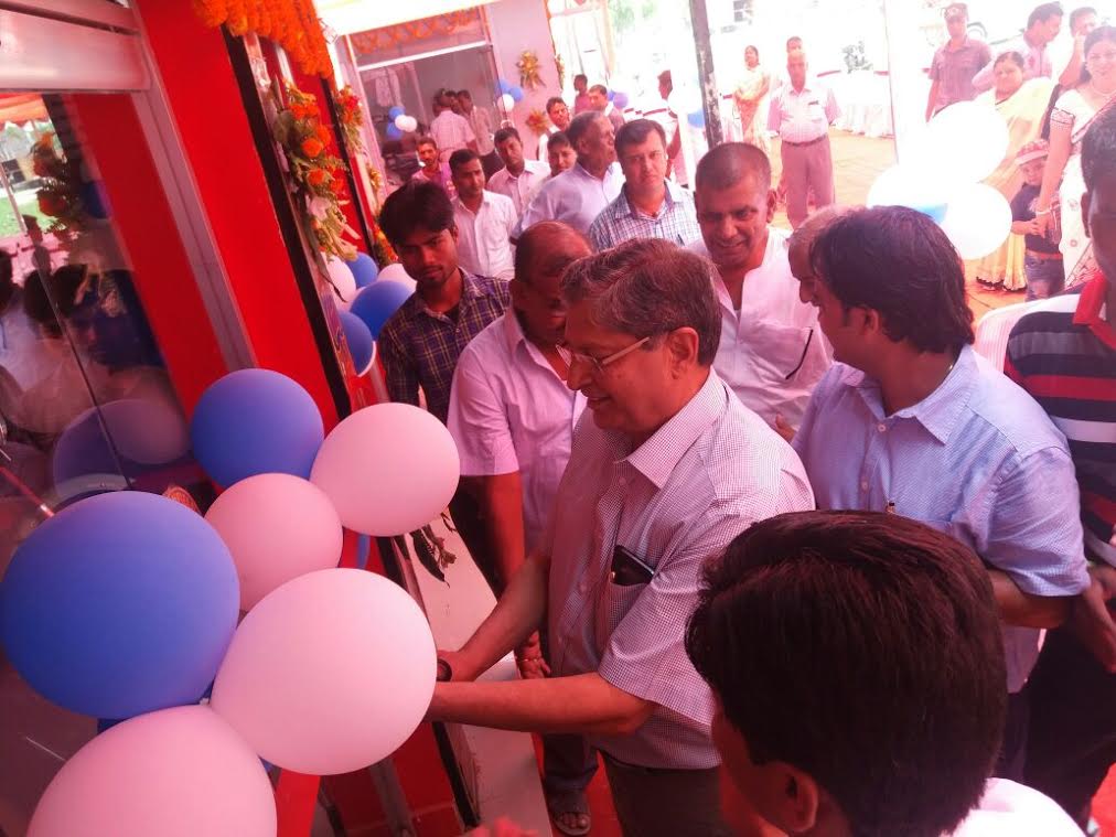 रोयल इन्फिल्डको शोरुम जनकपुरमा