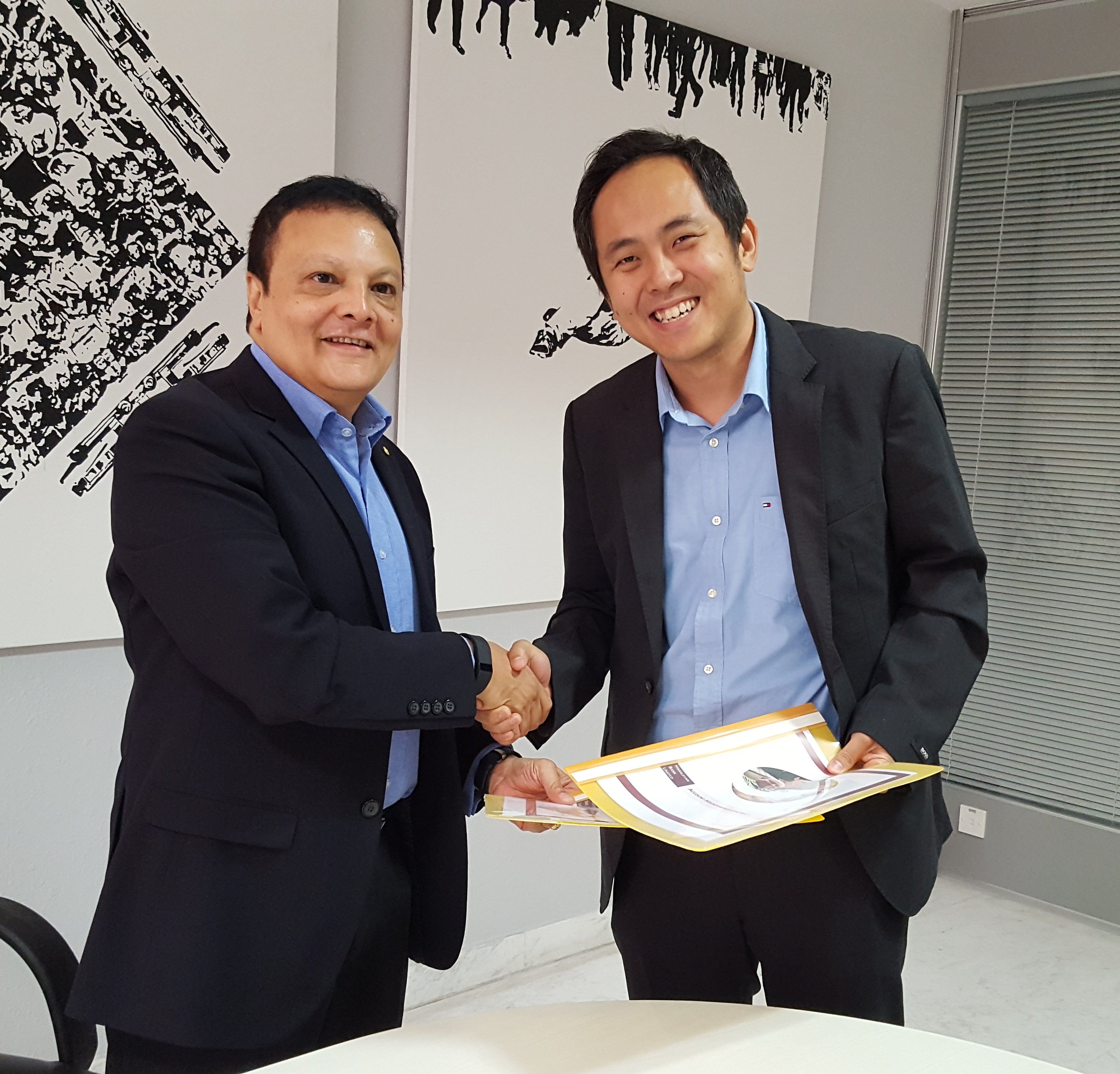 हिमालयन बैंक लि. तथा ट्रयाङ्ग्लो बीच रेमिट्यान्स सेवा संझौता