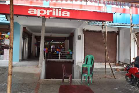 अप्रिलीआको शोरुम विर्तामोडमा