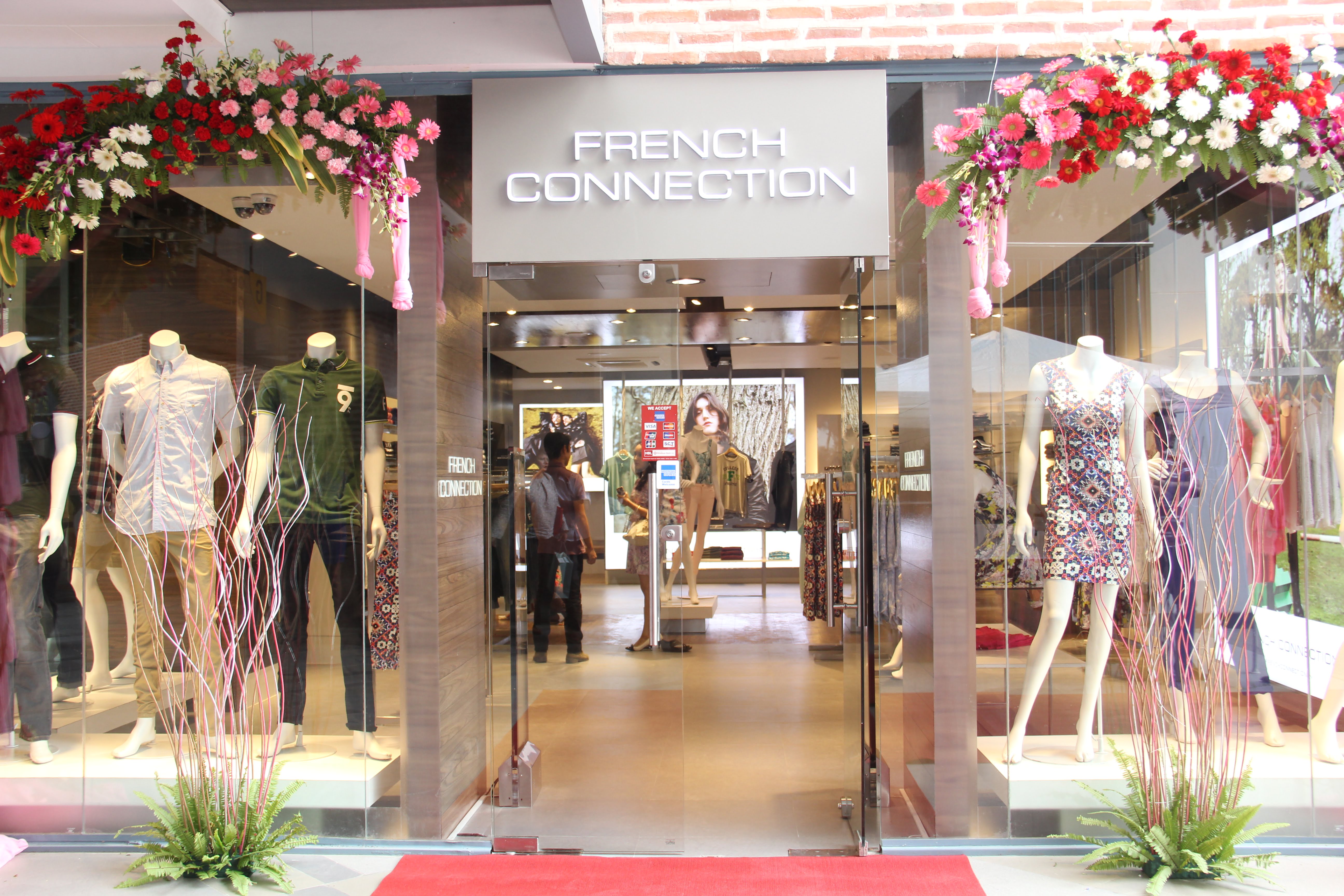 फ्रेञ्च कनेक्सनको शो–रुम पुल्चोकमा