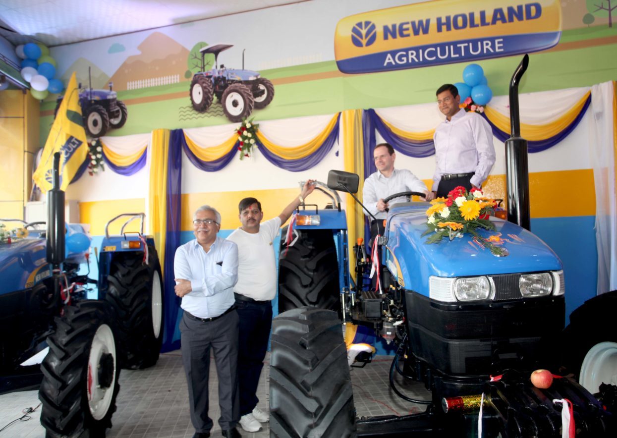 होल्याण्ड एग्रिकल्चरको टयाक्टर सोरुम सातदोवाटोमा