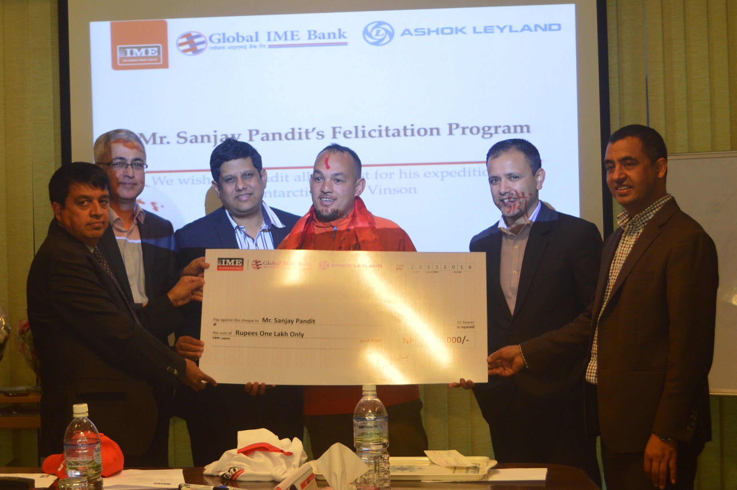 आईएमईद्वारा विश्व पर्वतारोही पण्डितलाई रु.१ लाखसहित सम्मान