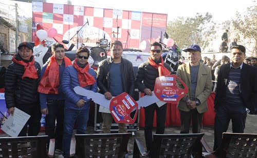 बिजी मलको बम्पर उपहारका विजेतालाई पुरस्कार प्रदान