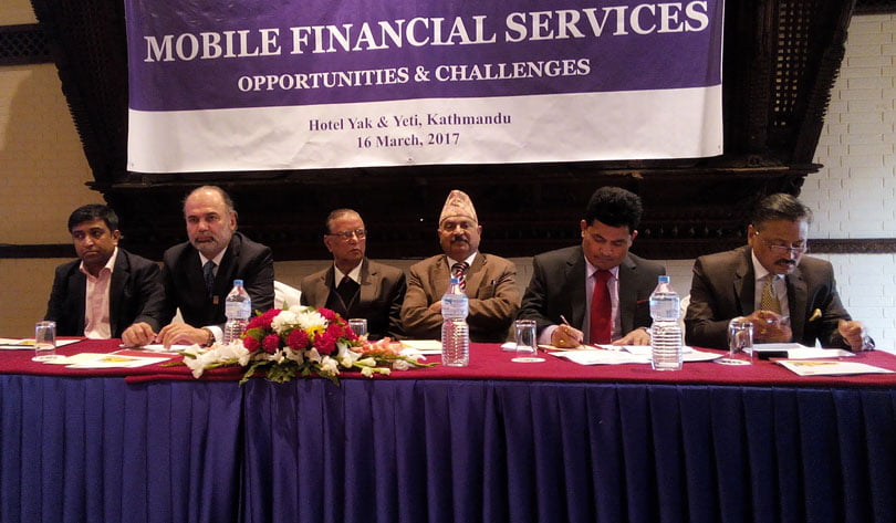 मोबाइल फाइनान्सिंगको अनुमति राष्ट्र बैंकले संयमित भएर दिने