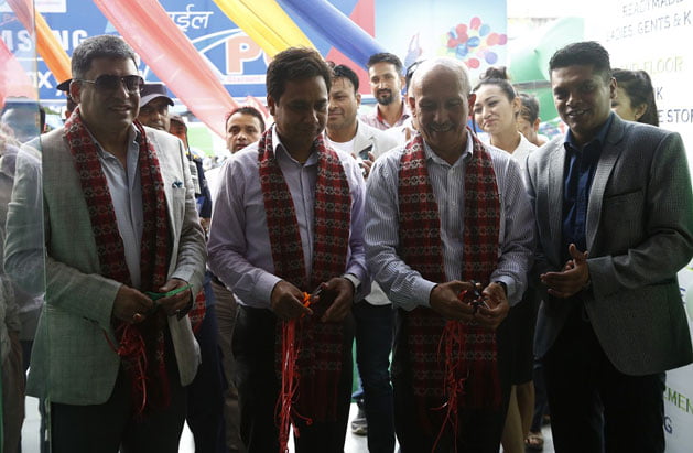 बिजी मलमा सामसुङ ग्यालेक्सी मोवाइल एक्स्पो, प्रत्येक दिन उपहारै उपहार