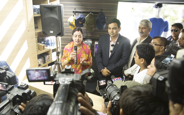 पोलिस ब्राण्डको सोरुम दरवार मार्गमा संचालन