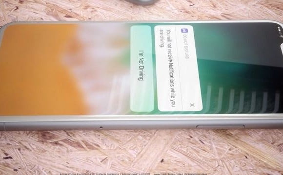 आईफोन ८ मा ट्रू टोन ओएलईडी डिस्प्ले, ३ जीबीको र्याम र थ्रीडी सेन्सर राखिने