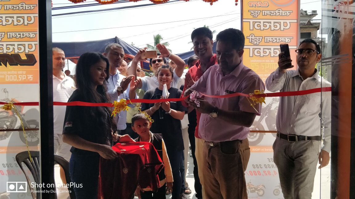 यु एम बाइकको नयाँ शोरुम लालबन्दीमा स्थापना