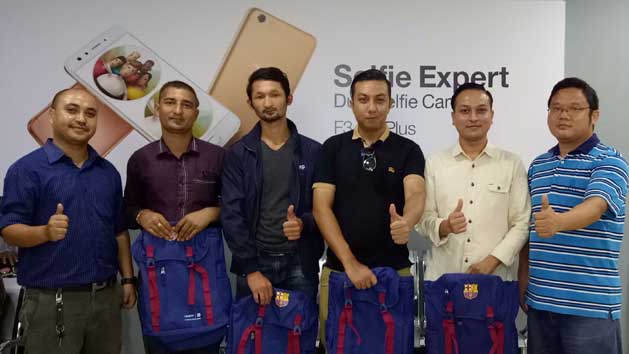 ओप्पोद्वारा ‘फादर्स डे सेल्फी कन्टेष्ट’का बिजेताहरु पुरस्कृत