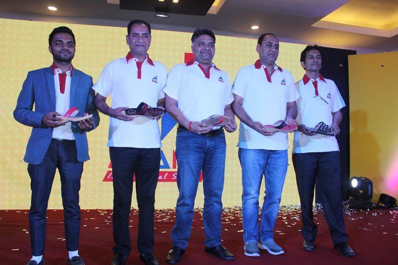 मिलानो ब्राण्डको पीयू फुटवेयर नेपाली बजारमा