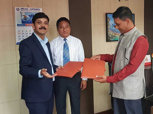 आइएमई जनरल इन्स्योरेन्सले कृषकहरुको मौरी बीमा गर्ने