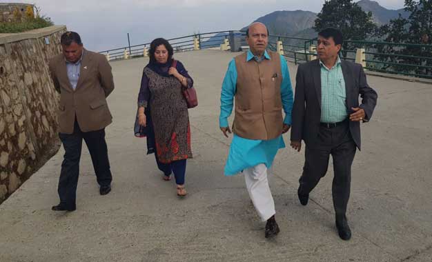 भाजपाका बरिष्ठ नेता बिजय जोलीले चन्द्रागिरि केबलकार भ्रमण गरे