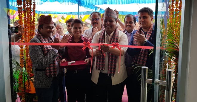 एचएच बजाजको नयाँ शोरुम नवलपरासीको बर्दघाटमा