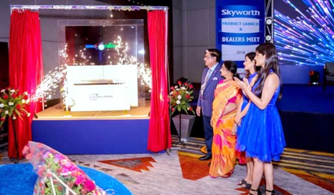 २० लाख रुपैयाँ मूल्य पर्ने स्काईवर्थ ब्राण्डको टिभी बजारमा, संसारकै सबैभन्दा स्लीम टिभी