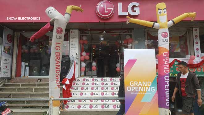 एलजीको नयाँ एक्सक्लूसिभ शोरुम महाराजगंजमा