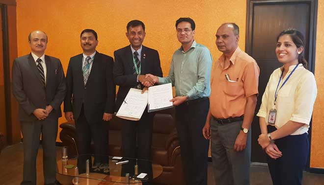 सिटिजन्स बैंक र ओम हस्पिटल तथा रिसर्च सेन्टर बिच सहकार्य