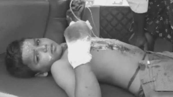 गित सुनिरहँदा जब अचानक हातैमा मोबाइल फोन पड्कियो..