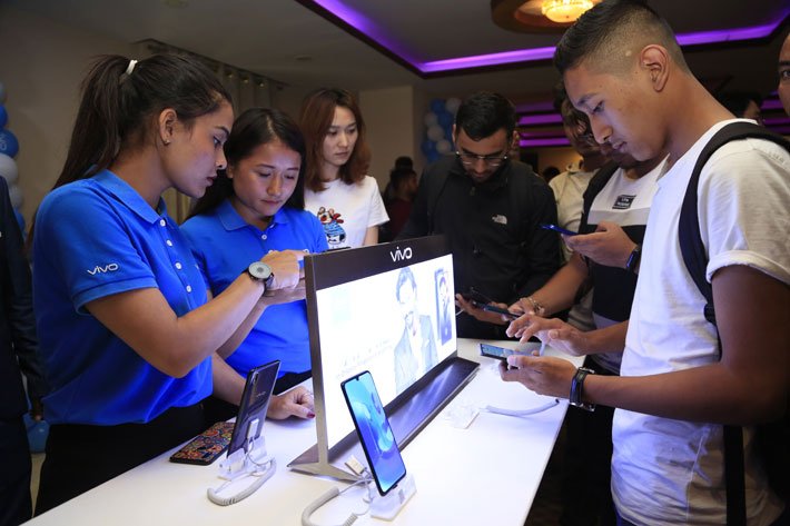 भीभो भी ११ प्रो नेपाली बजारमा सार्वजनिक