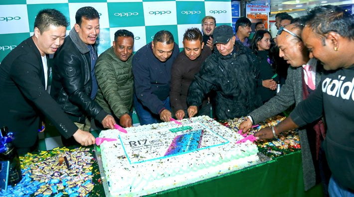 ओपो आर१७ प्रो नेपालमा सार्वजनिक, मूल्य ८९ हजार ९ सय ९० रुपैयाँ