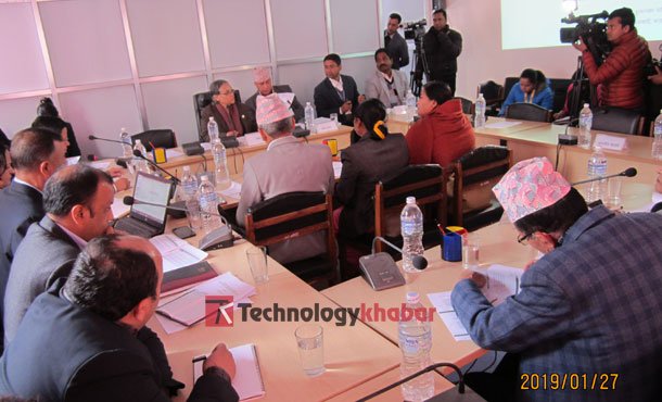 दूरसंचार प्राधिकरणको भूमिका बारे सांसदको प्रश्न– ठूला टेलिकमको हतियार बनेको हो ?