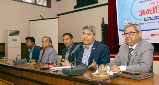 मन्त्री बाँस्कोटाले भने- दर्ता नगरी सामाजिक संजाल संचालन गरे बन्द गर्नुपर्छ