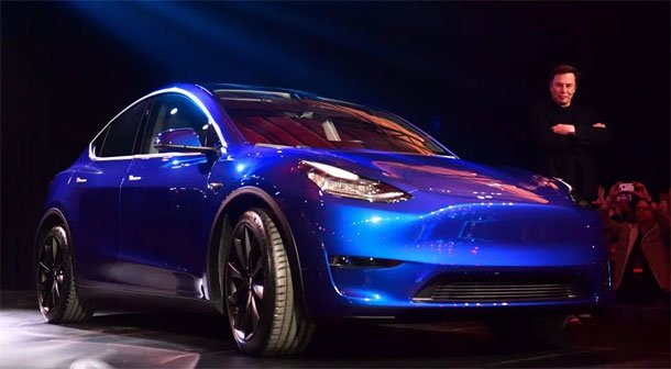 टेस्लाको ईलेक्ट्रीक एसयूभी ‘मोडल वाई’ सार्वजनिक, एक चार्जमा ४८२ किलोमिटर कुद्ने