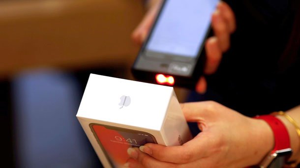 महँगा आइफोन भारतमा बनाउने फ्याक्ट्रीका लागि अनुमति, घट्न सक्छ मूल्य