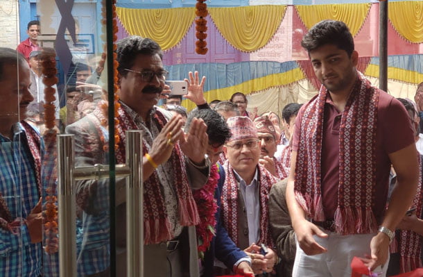 एचएच बजाजको नयाँ शोरुम अर्घाखाँचीमा स्थापना