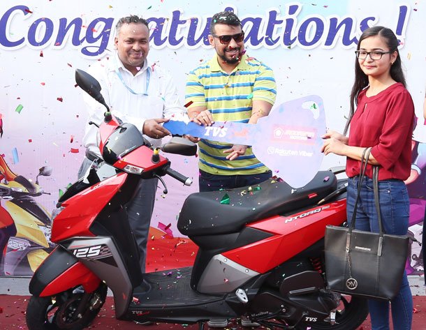 जगदम्बा मोटर्सद्धारा ‘चान्स् टु वीन थ्रु क्लिक’ अभियान विजेतालाई टिभीएस एनटर्क स्कुटर हस्तान्तरण