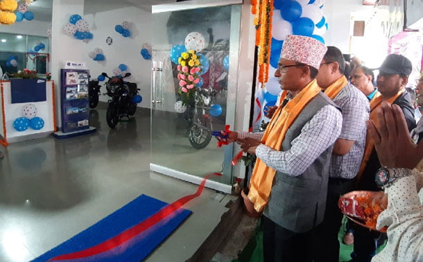 बजाजको नयाँ शोरुम अब मोरङमा