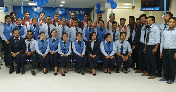 ताम्राकार कम्प्लेक्सको तेश्रो तल्लामा सामसङ मोबाइलको सर्भिस सेन्टर, भिआईपीलाई छुटै काउन्टर