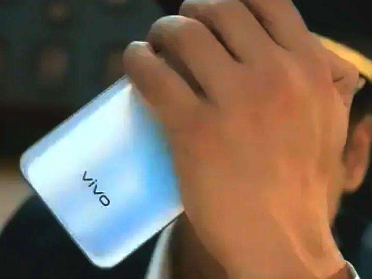 भीभोको आउन लागेको स्मार्टफोन भी १७ प्रोमा ड्यूल सेल्फी पपअप क्यामरा, सेप्टेम्बरमा लन्च हुनसक्ने