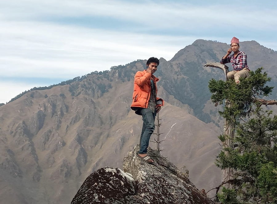 तीन घण्टा हिमाल नचढे डोल्पाको यो गाउँमा लाग्दैन मोबाइल फोनको नेटवर्क