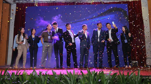 ड्यूल पप-अप सेल्फी क्यामरा भएको भीभो भी १७प्रो बजारमा, ४८ मेगापिक्सेलको मुख्य क्यामरा साथमा