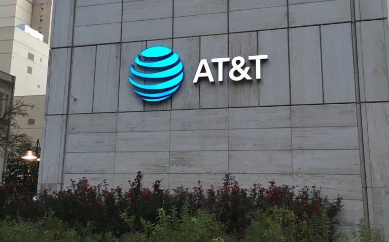 अमेरिकी टेलिकम एटी एण्ड टीले ग्राहकहरुलाई डाटा प्लानमा झुक्याएको ठहर, क्षतिपूर्ति दिने