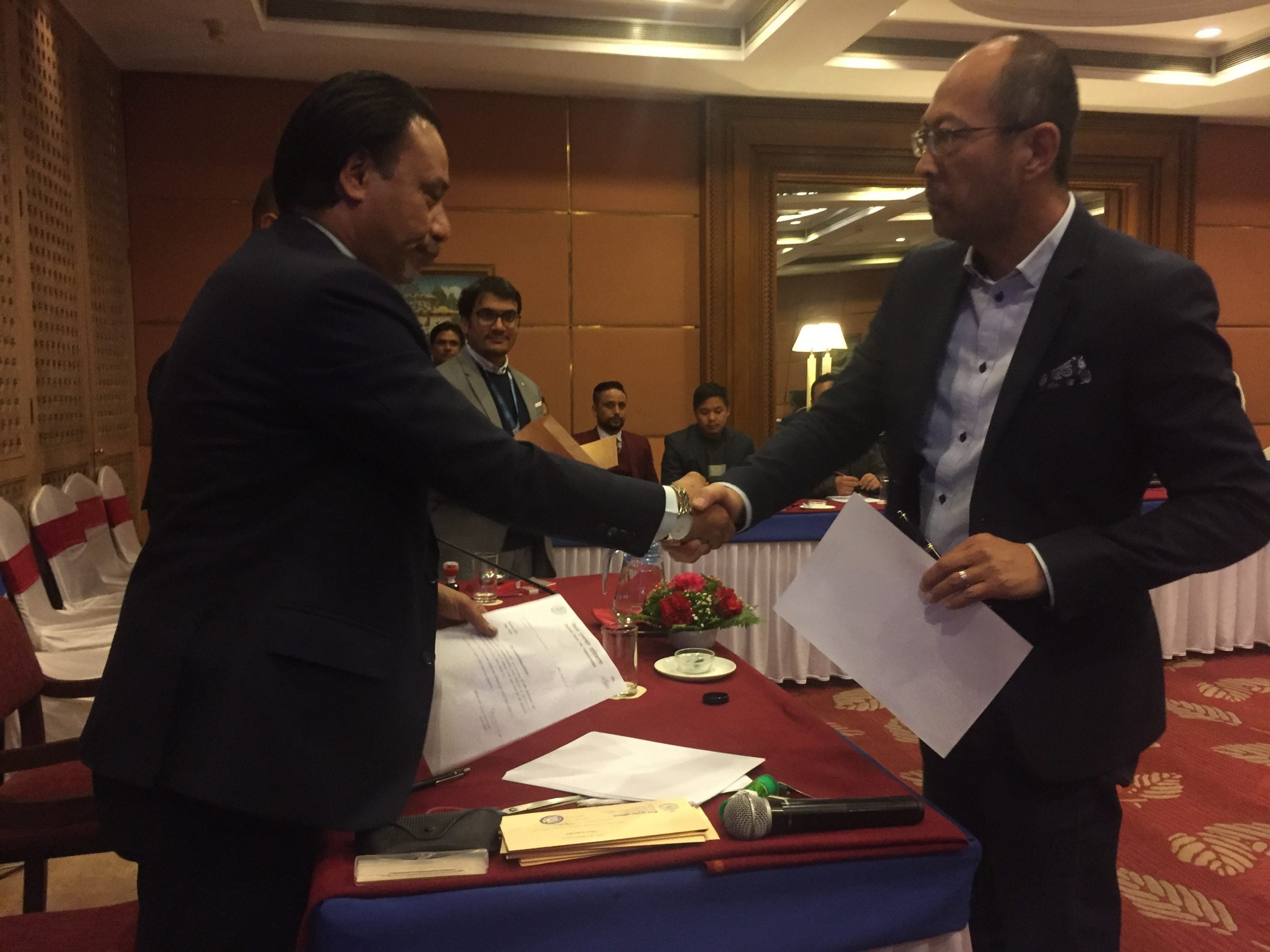 एनसेलले लग्यो प्रति मेगाहर्ज ५ करोड ८०लाख रूपैयाँमा १८०० मेगाहर्ज ब्याण्डको फ्रिक्वेन्सी