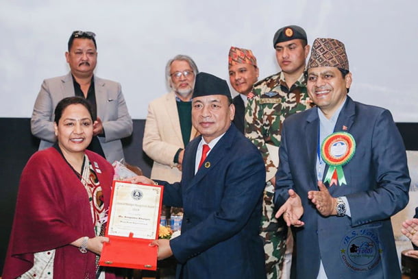 मेगा बैंकको सिइओलाई ‘उत्कृष्ट महिला व्यवस्थापक अवार्ड’