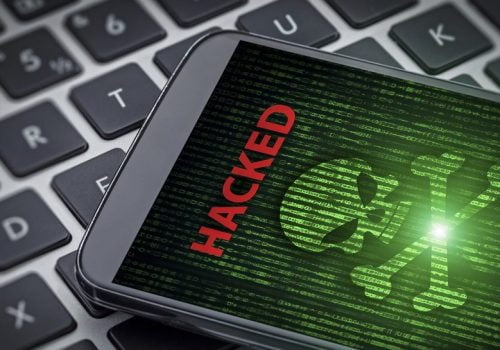 ह्याकरहरूले यसरी स्मार्टफोनलाई बनाउँछन निशाना, यी टिप्सको सहयोगले ह्याकिङबाट बच्नुहोस्