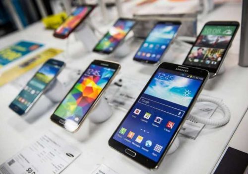 नयाँ स्मार्टफोन किन्नु भन्दा पहिले यी ७ विषयहरूलाई ध्यानमा राख्नुहोस्, नत्र पछि पछुताउनुपर्ला