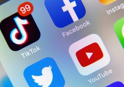 लकडाउनमा नेपालीले सबैभन्दा धेरै यूट्यूब, फेसबुक र टिकटक चलाउँदै, इन्टरनेटको खपत बढ्दो